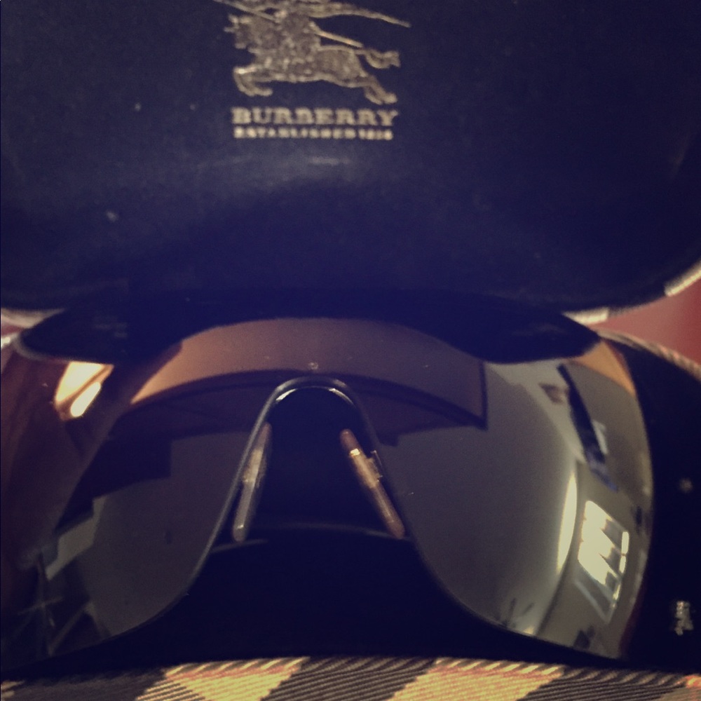 Burberry Unisex Wrap Sunglasses